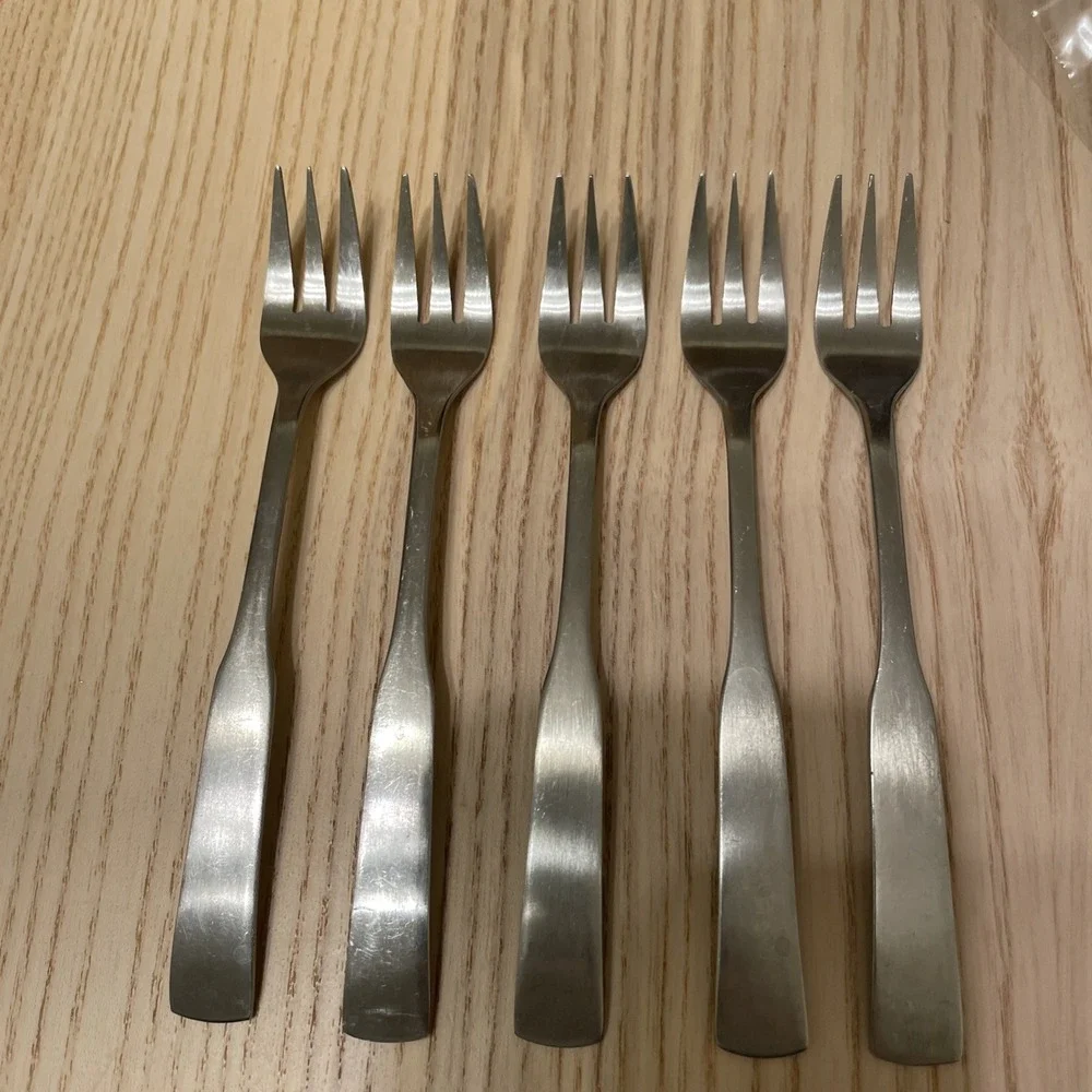 Lot of 5 Rogers stainless‎ steel demitasse forks Silvertone